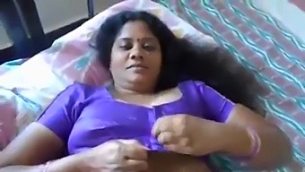 Mature South Indian Housewife Muskan Rani'S Sensual Blowjob Skills