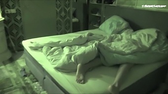 Stepfather And Stepdaughter Have Sleepinsex In This Video