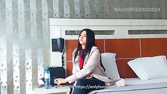 Fresh-Faced Teen Girl Auditions For Porn Role - Her Facial Skills Impress