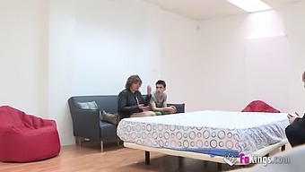 Буцмаста Милф Се Освети Свом Превареном Мужу Сексом Са Џордијем Ел Нино Полом.