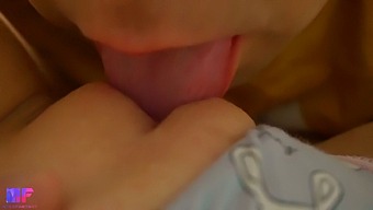 Sister'S Pussy Licked To Perfection