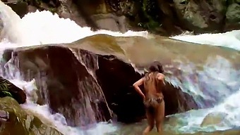 Lilyan'S Erotic Adventure In The Water